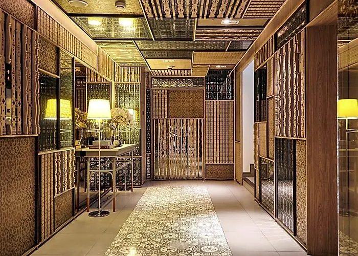 Riva Surya 방콕